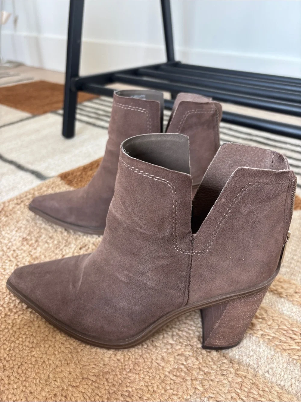 Vince Camuto classic brown